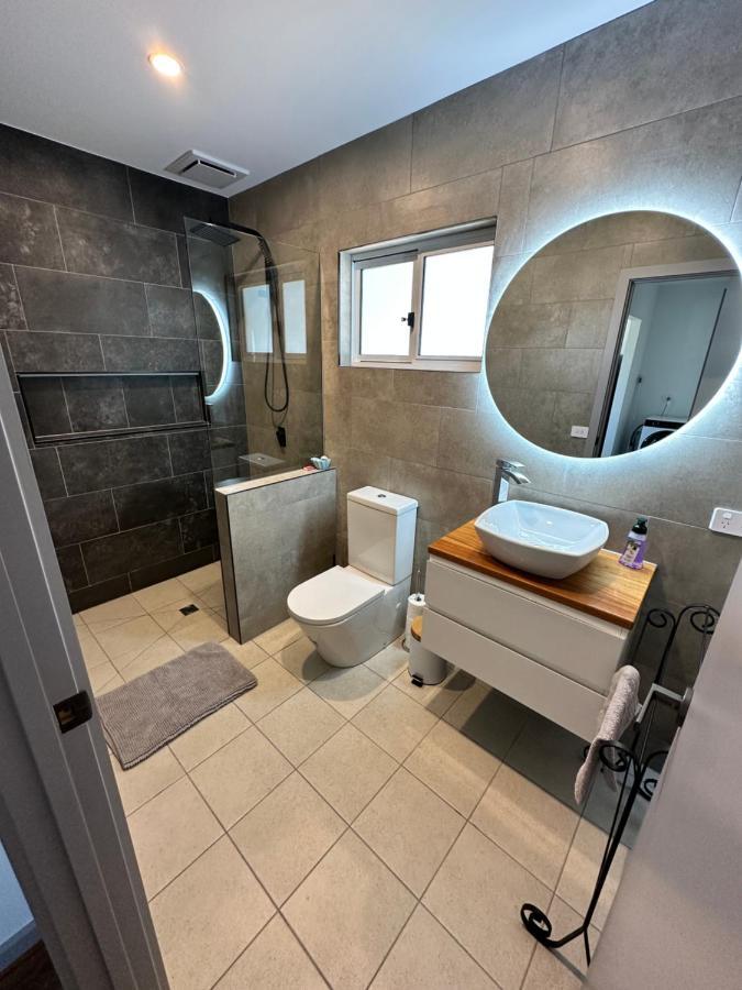 Luxury Holiday Unit 8Min Walk To Town Center With Boat Parking مالكوتا المظهر الخارجي الصورة